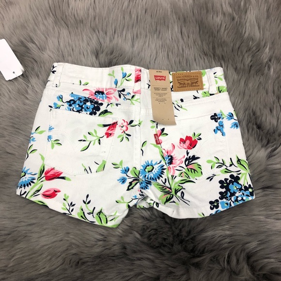Levi’s | Girl’s Floral Shorty Short - Picture 2 of 2